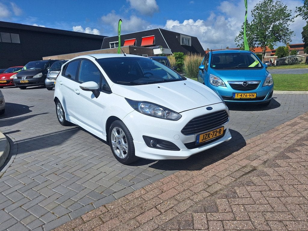 Ford FIESTA 1.0 Style / Zeer nette auto / Nieuwe distributie, Voorwielaandrijving, Euro 5, Gebruikt, 525 kg