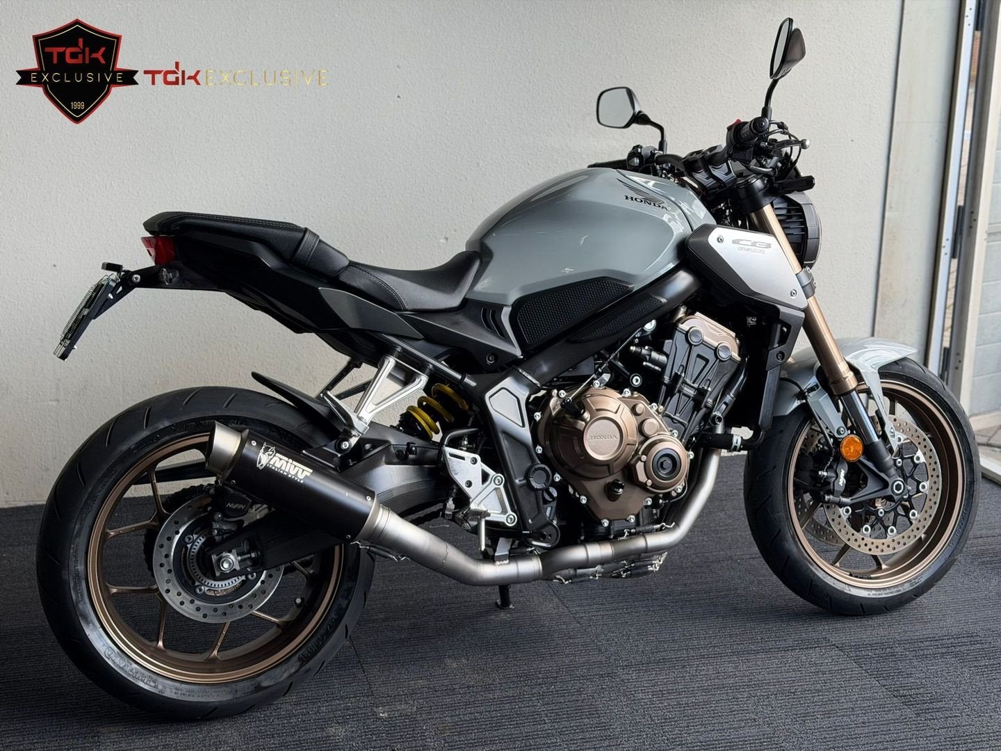 HONDA CB 650 R SMOKY GREY CB650R (CBR 1000 750 HORNET), Motoren, Motoren | Honda, 4 cilinders, Bedrijf, Meer dan 35 kW, Pallasstraat 42, 5048CJ Tilburg