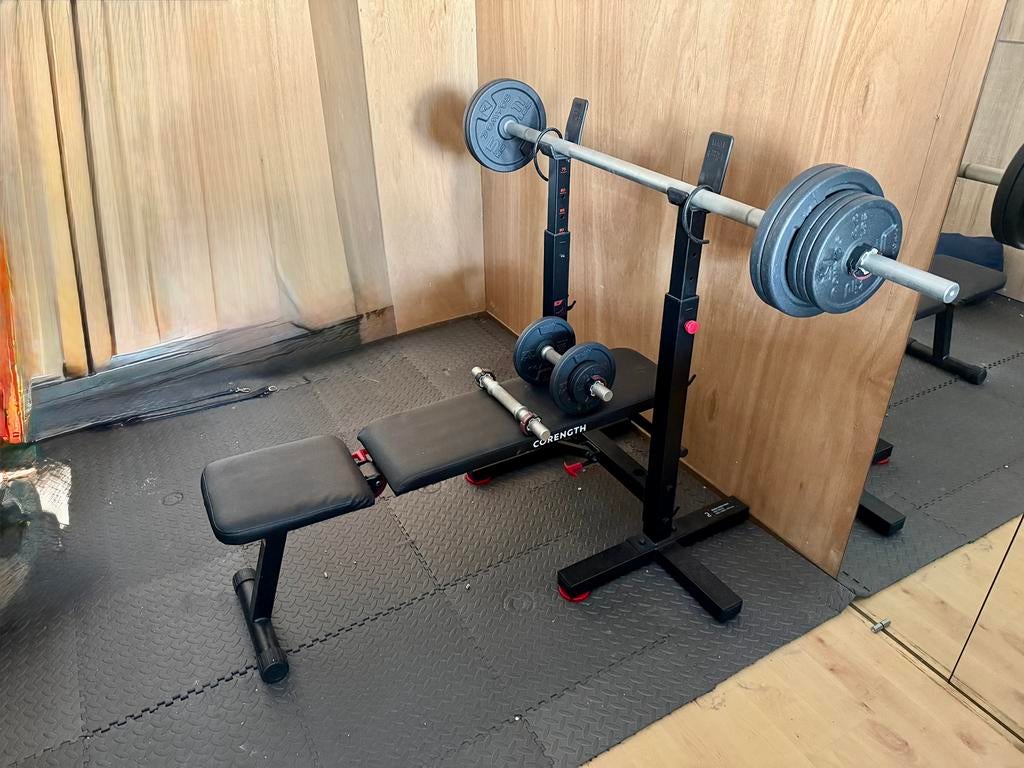 Bankdruk set met losse dumbells, Ophalen, Zo goed als nieuw, Borst, Krachtstation