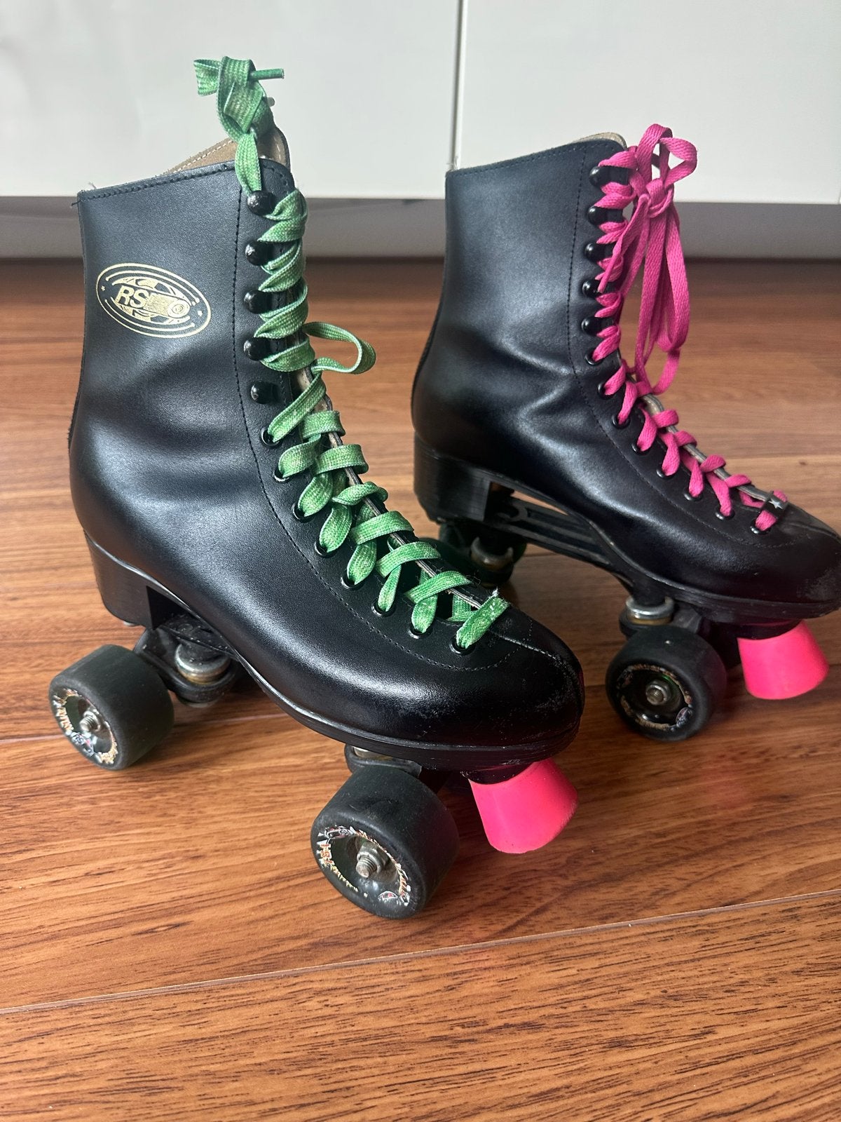 Originele RSI Rolschaatsen - Zwart met gekleurde veters, Ophalen of Verzenden, Gebruikt, Dames