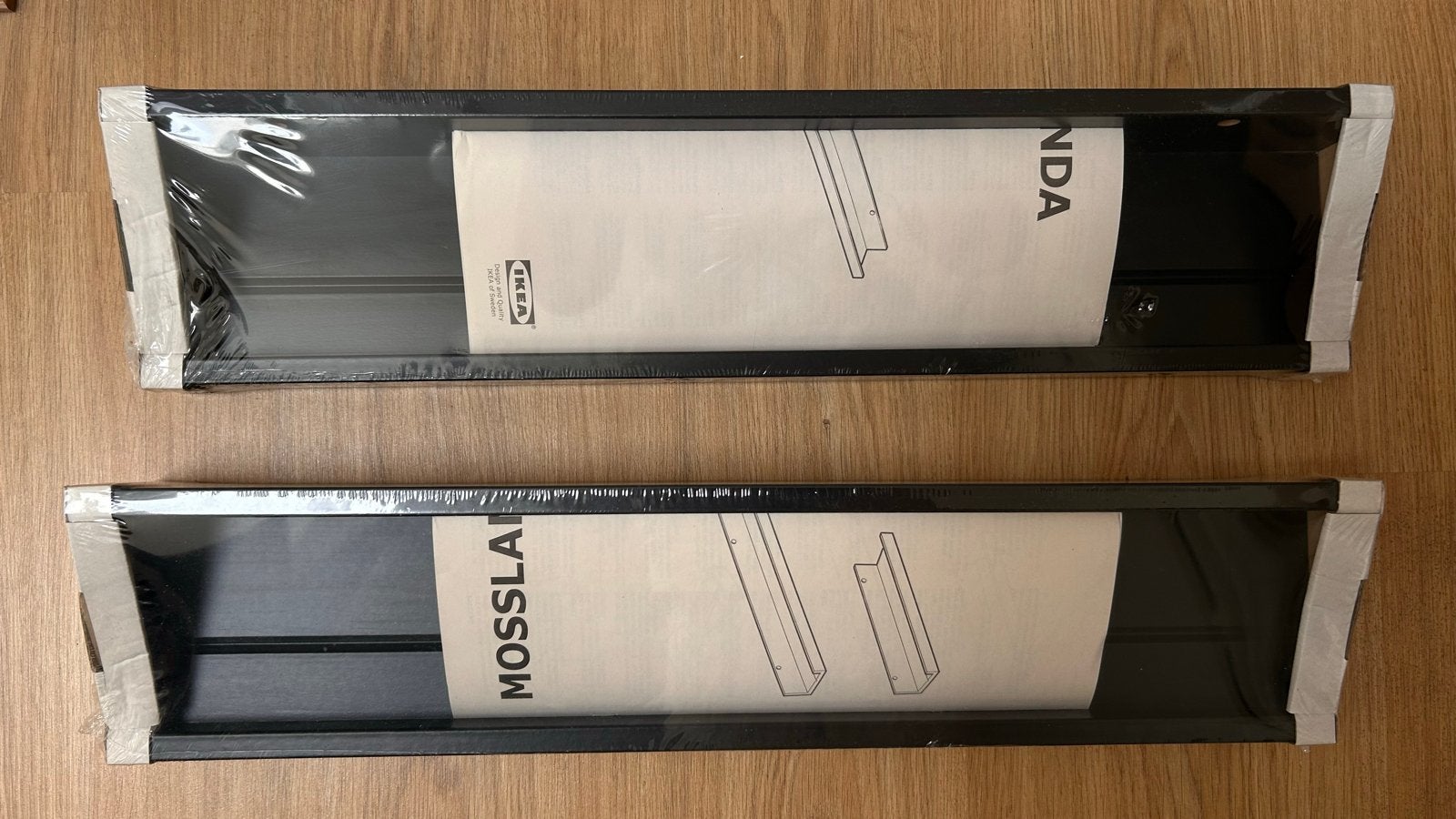 2x IKEA Mosslanda schilderijenplank, zwart, 55cm, nieuw, Ophalen, Nieuw