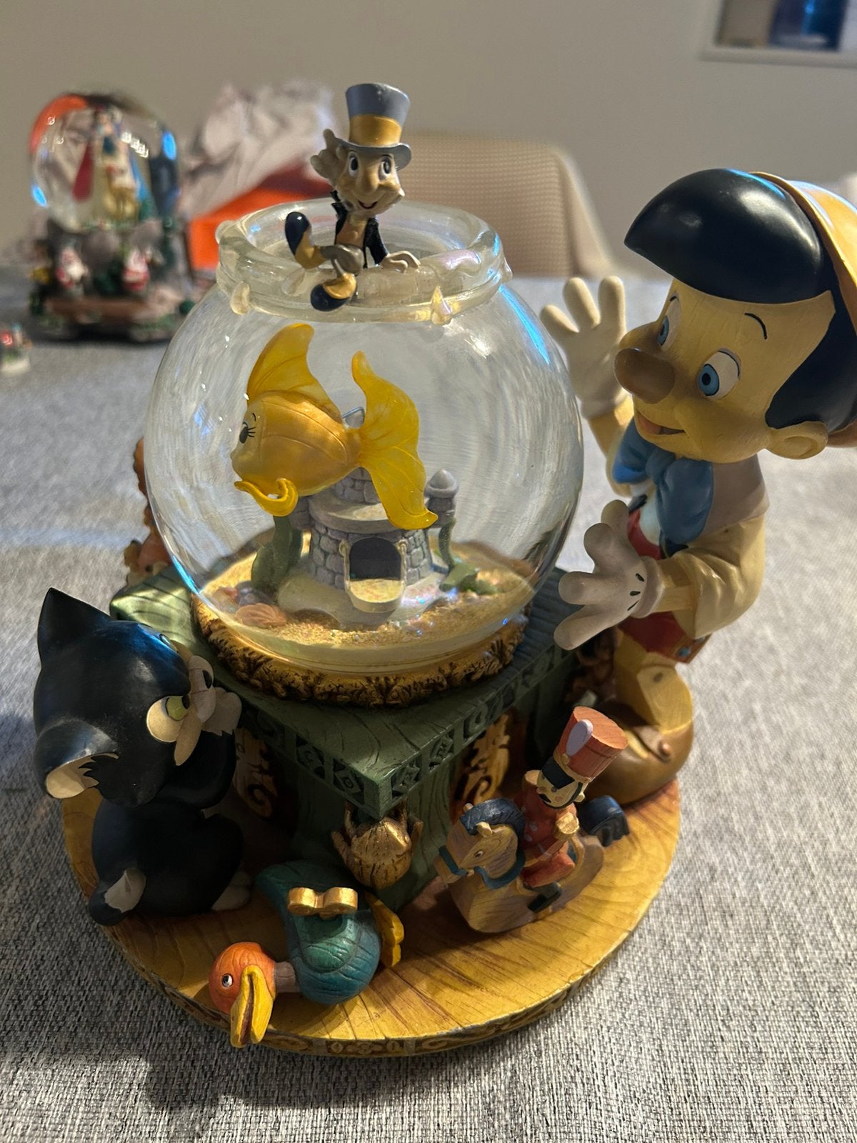 Disney Pinokkio Muziekdoos met Sneeuwbol, Ophalen, Zo goed als nieuw