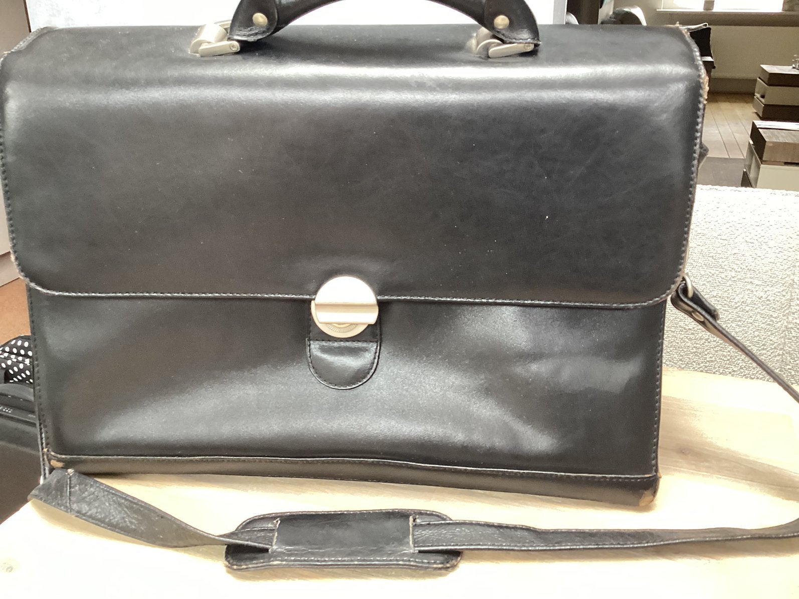 Te koop zwart   aktetas., Gebruikt, Zwart, Aktetas of Boekentas, 30 tot 40 cm