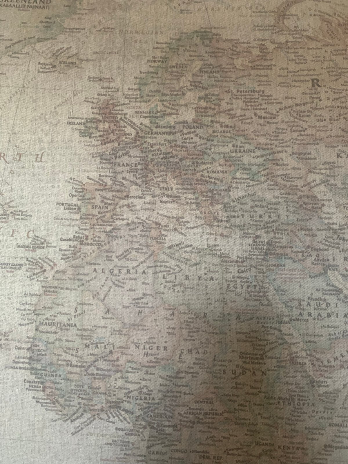 Grote wereldkaart wanddecoratie  textiel met houten stokken, Hout, Vintage, Wandkleed, Zo goed als nieuw