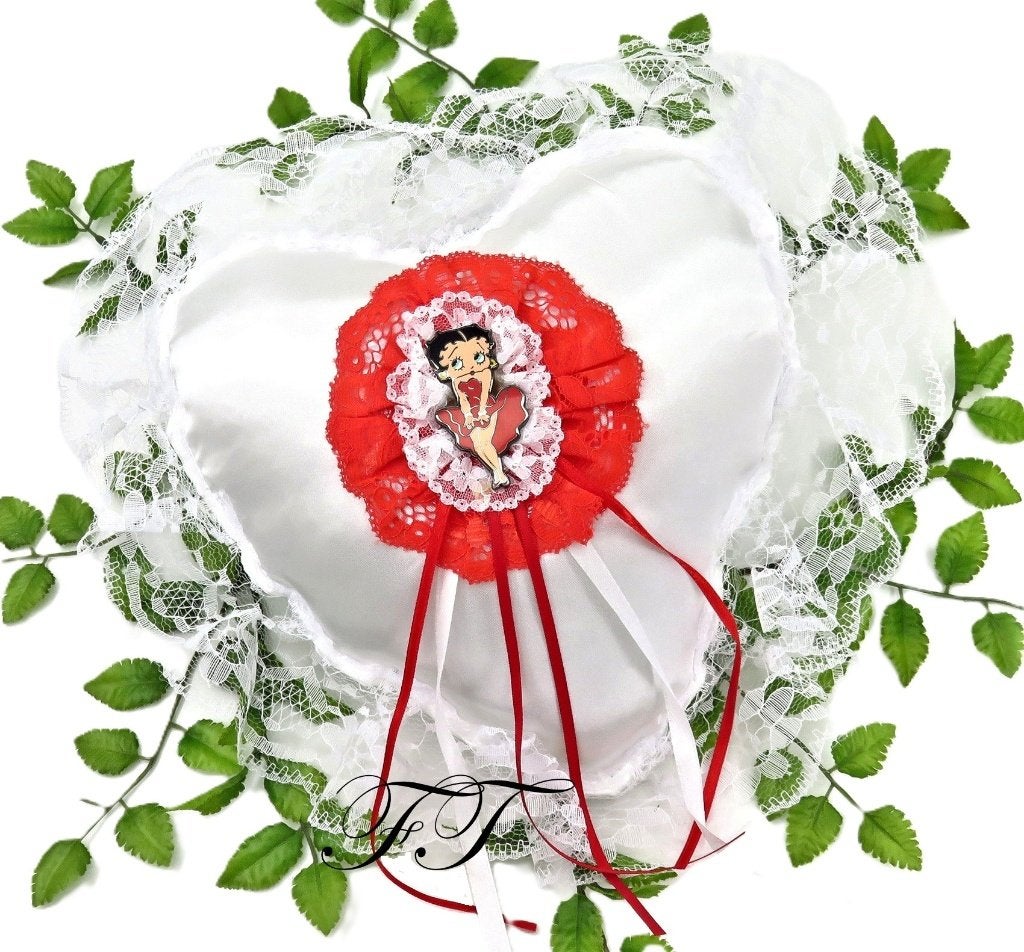 Prachtige satijnen trouw ringkussen met Betty Boop., Ophalen of Verzenden, Nieuw, Versiering, Geboorte of Huwelijk