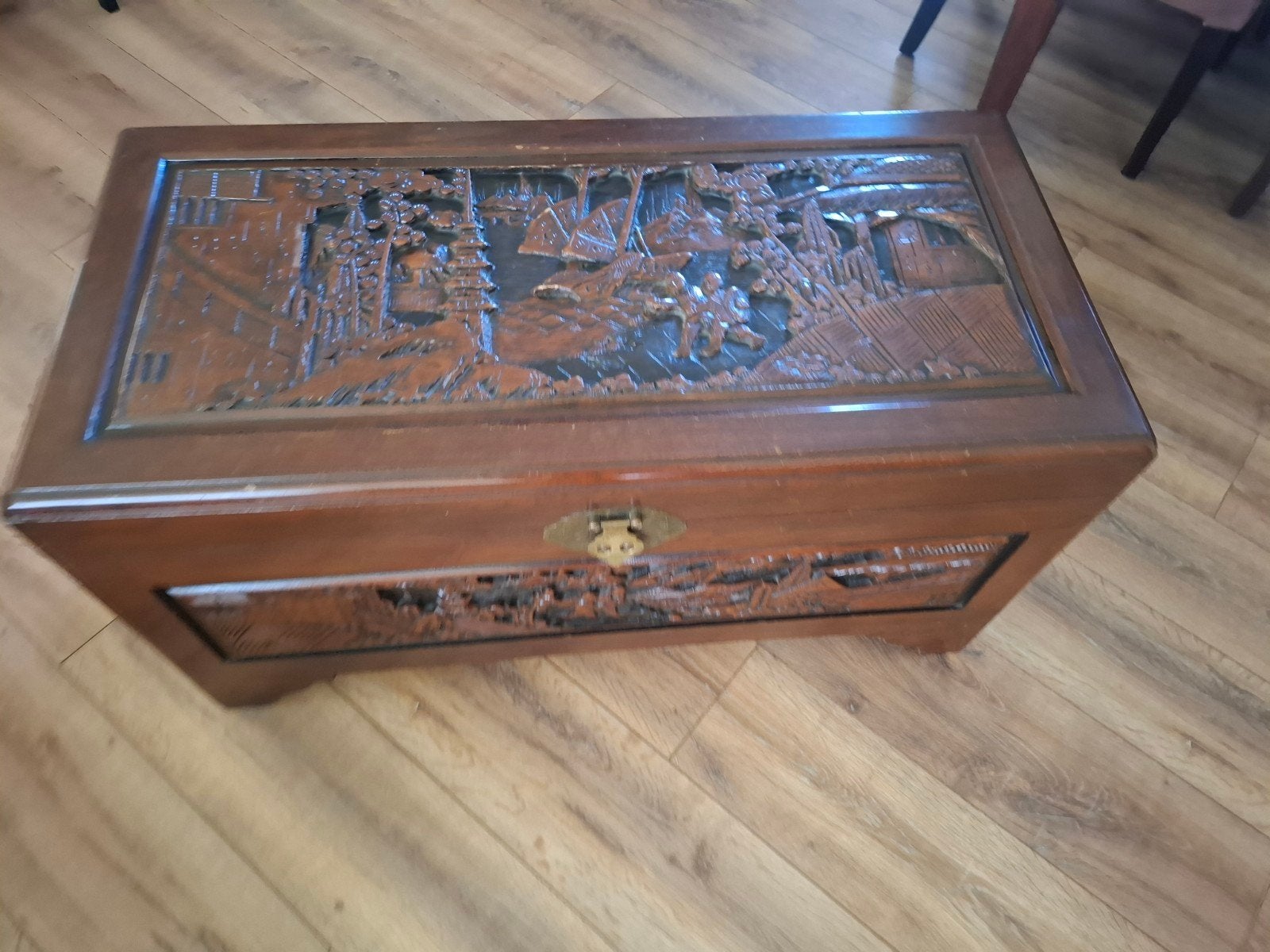 Oude dekenkist met prachtig houtsnijwerk - 93x46x48 cm, Ophalen of Verzenden