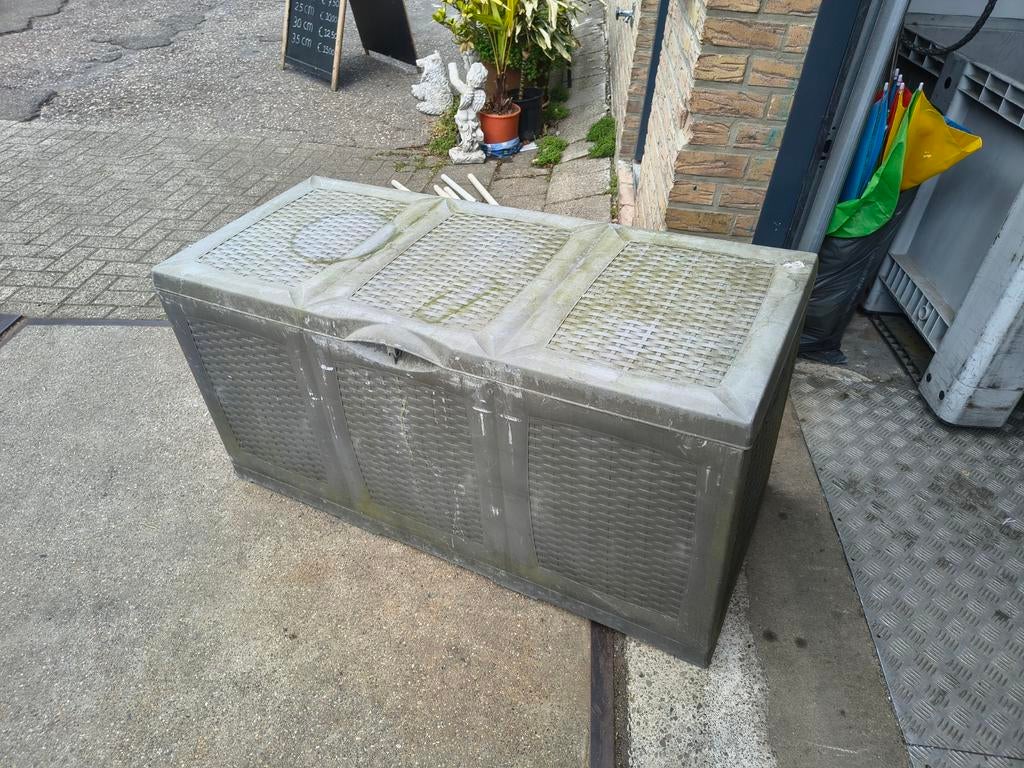 Kussenbox, Ophalen, Kunststof, Gebruikt, .
