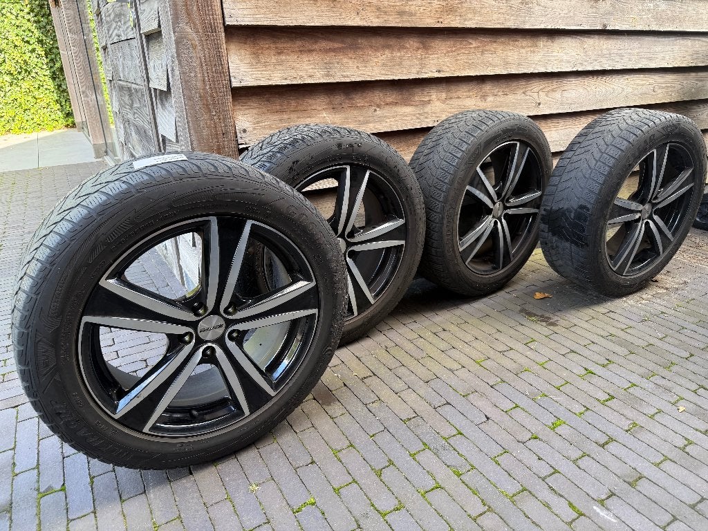 Set van 4 Goodyear All Season banden met velgen, Gebruikt, Banden en Velgen, 17 inch, Ophalen of Verzenden