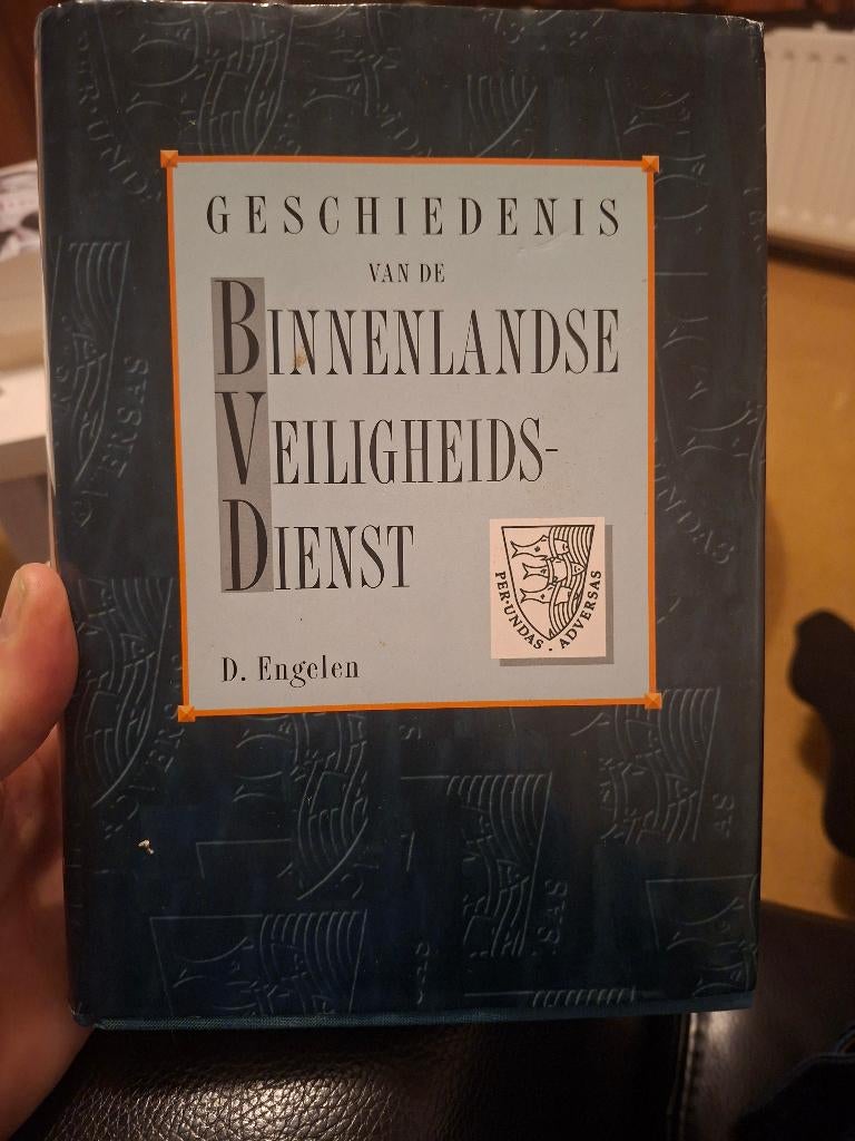 Geschiedenis van de Binnenlandse Veiligheids-Dienst, Ophalen of Verzenden, 20e eeuw of later, Gelezen