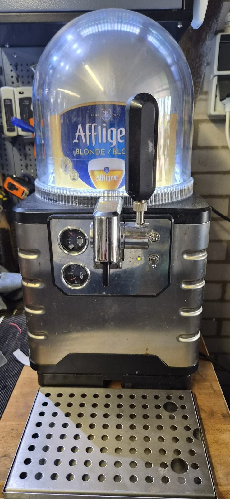 Blade bier tap, Ophalen, Zo goed als nieuw