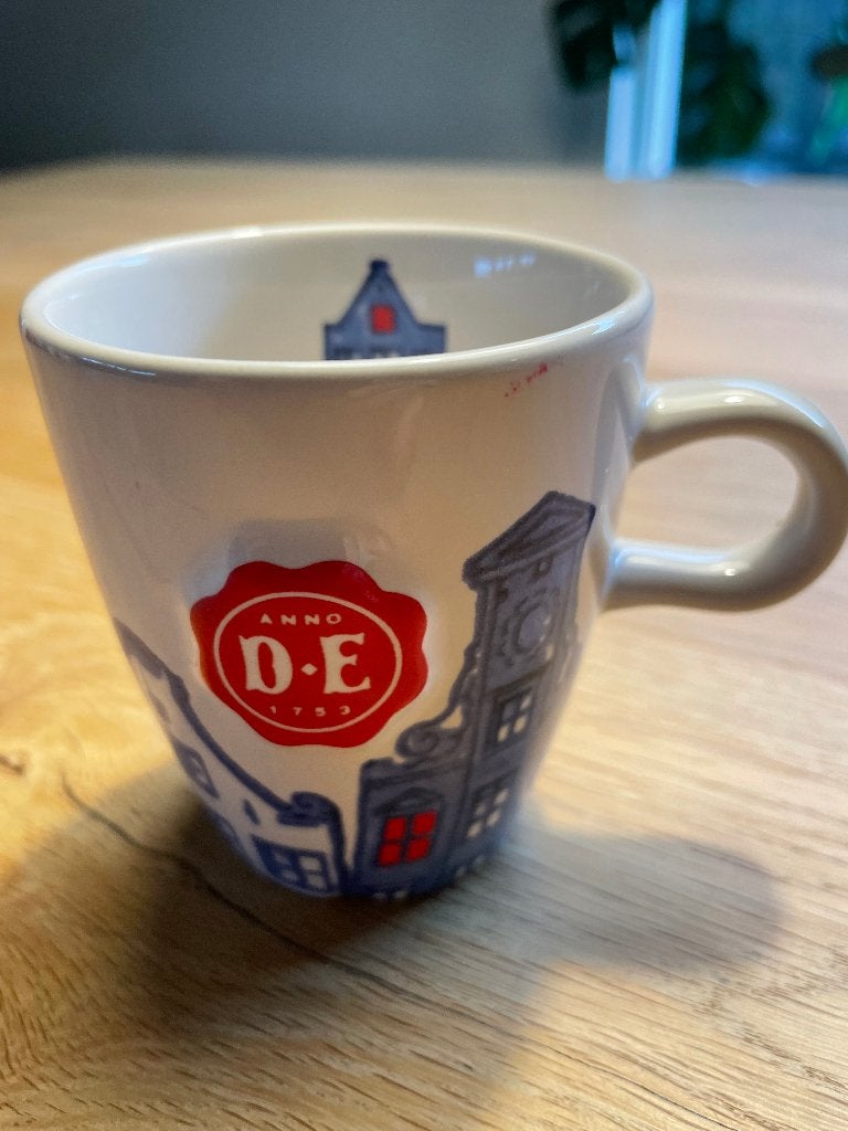 Mooi Douwe Egberts mokje, Overige merken, Zo goed als nieuw, Overige stijlen, Aardewerk