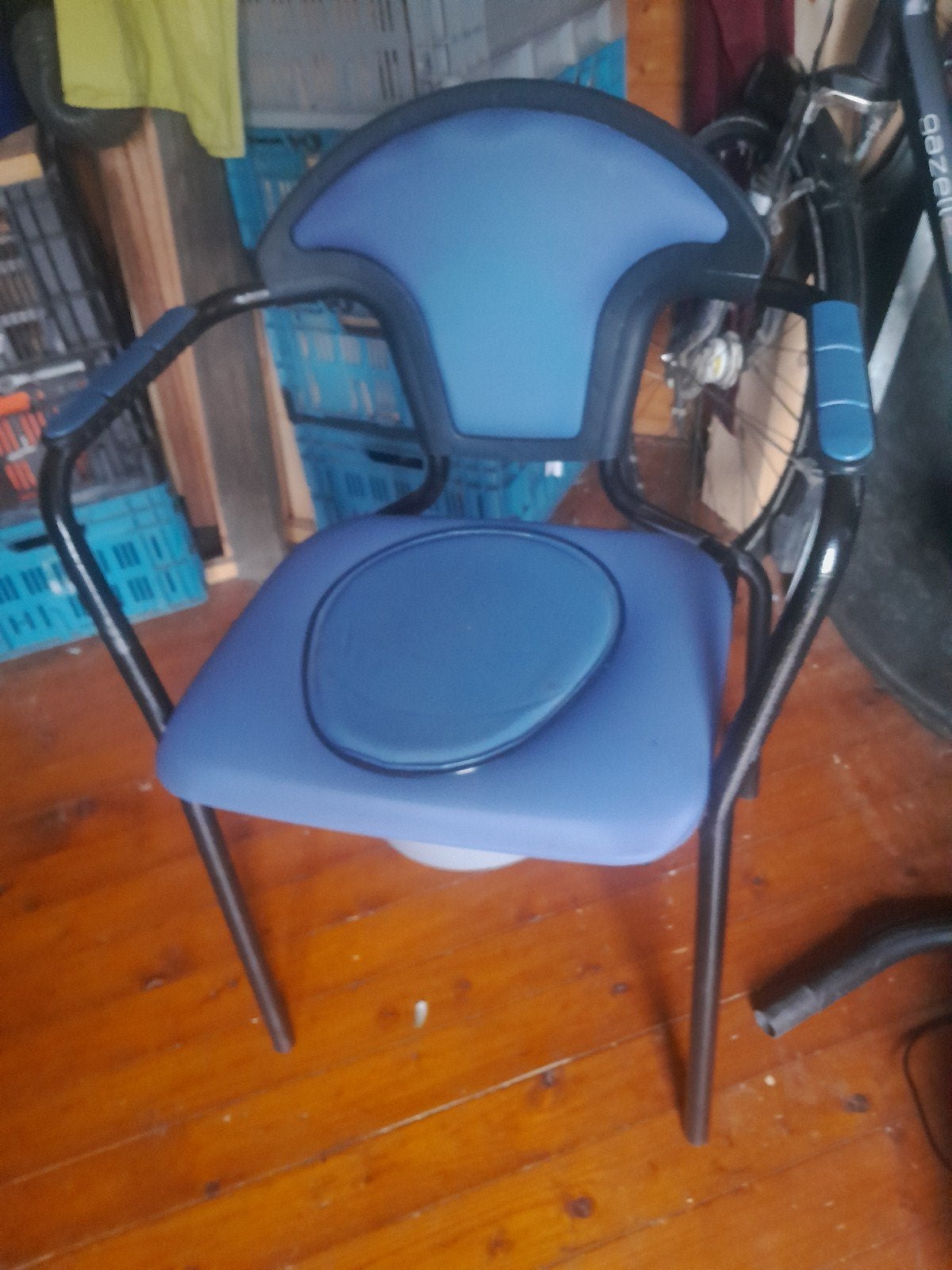 po-stoel nettjes en schoon incl. emmer, Ophalen of Verzenden, Zo goed als nieuw, Eén