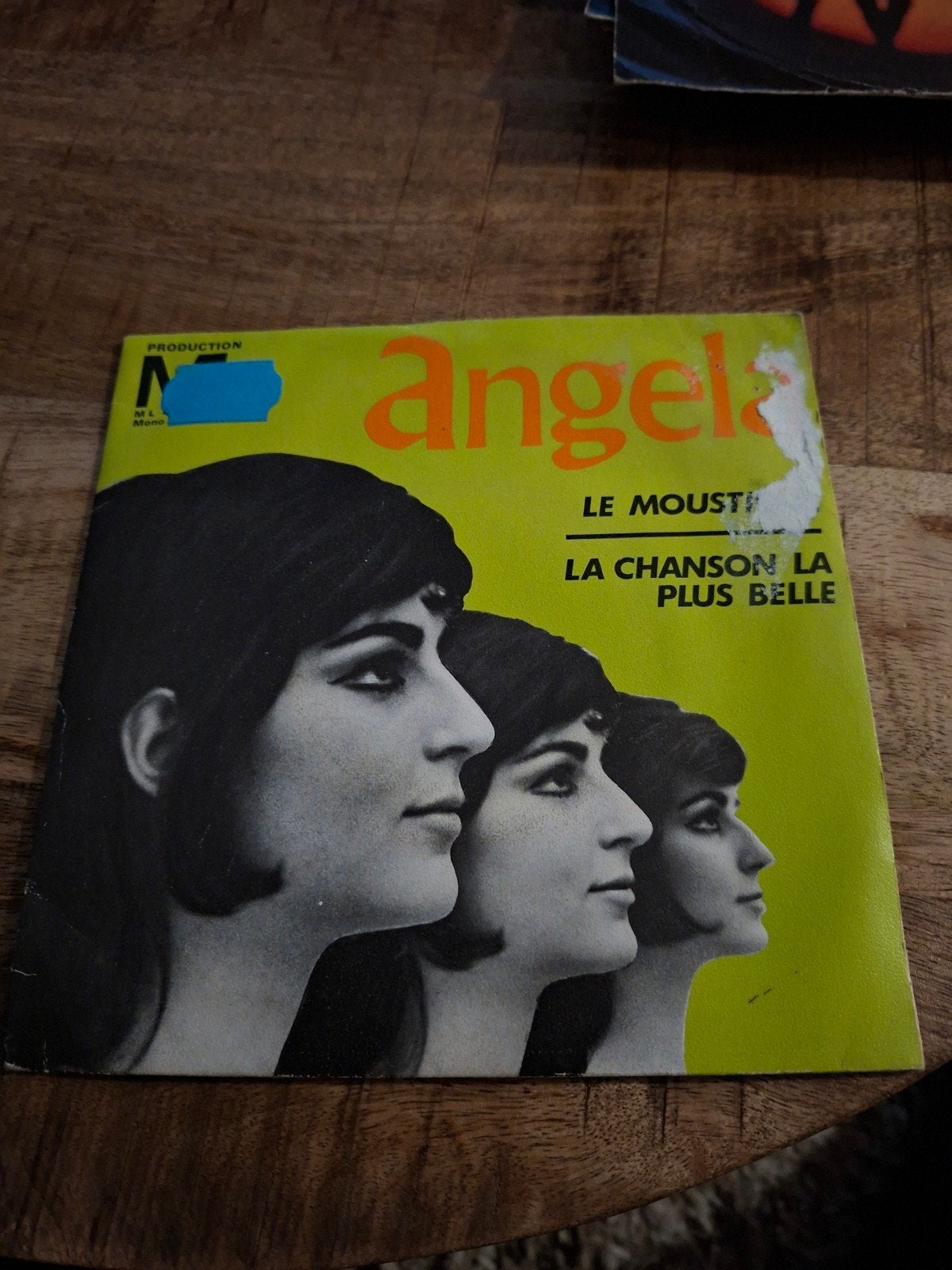 angela / le moustique, Ophalen of Verzenden, Gebruikt, Pop