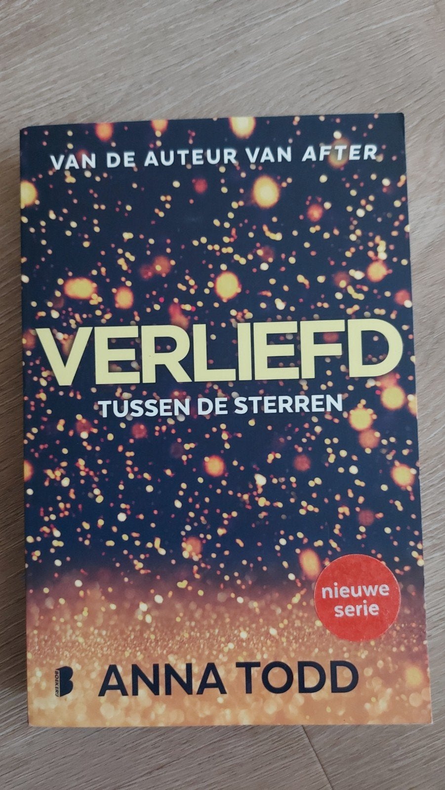 BB 1: Anna Todd - Verliefd, Europa overig, Ophalen of Verzenden, Zo goed als nieuw, Anna Todd
