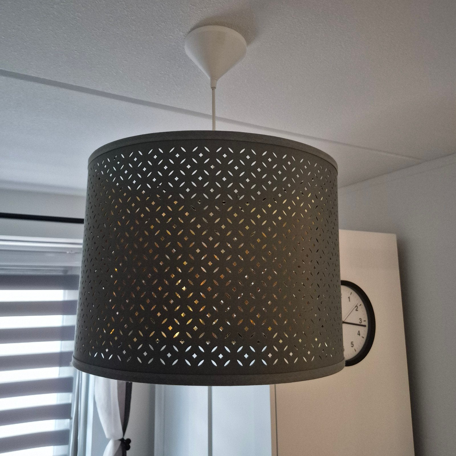IKEA NYMÖ Lampenkap - Donkergrijs met gouden binnenkant, Huis en Inrichting, Ophalen, Gebruikt, Textiel, Modern, Scandinavisch
