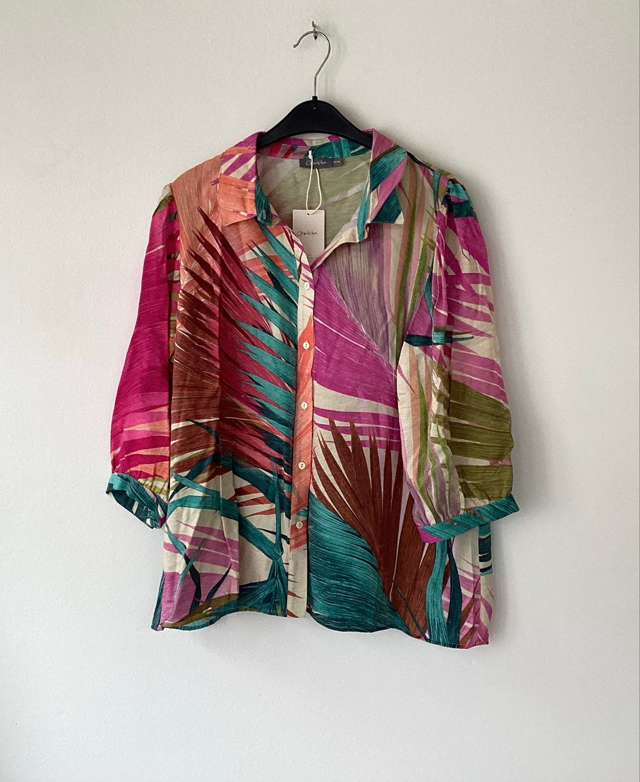 Nieuwe Geisha blouse met tropische print,mt 44, Ophalen of Verzenden, Nieuw, Maat 42/44 (L), Roze