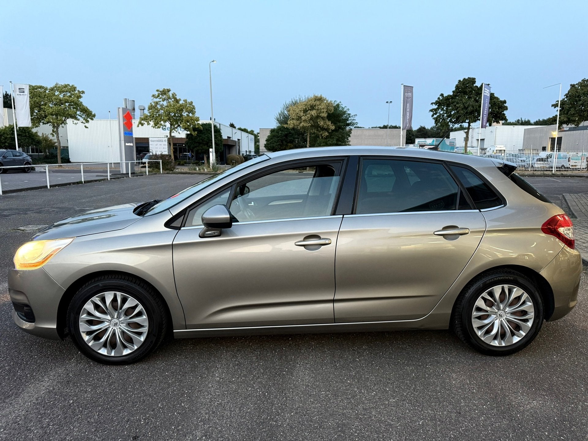 Citroen C4 1.6 VTi Tendance I Cruise control I Parkeersensor, Auto's, Voorwielaandrijving, Euro 5, Stof, Zwart