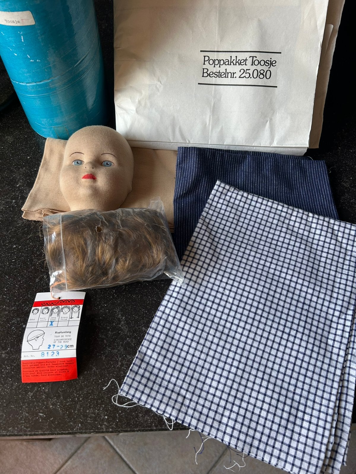 Pop pakket Toosje een compleet bouwpakket - Antroposofisch, Textiel, Nieuw, Ophalen of Verzenden, Knutselset