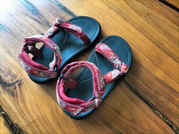 Teva sandalen maat 26, Kinderen en Baby's, Kinderkleding | Schoenen en Sokken, Gebruikt, Jongen of Meisje, Overige typen, Teva