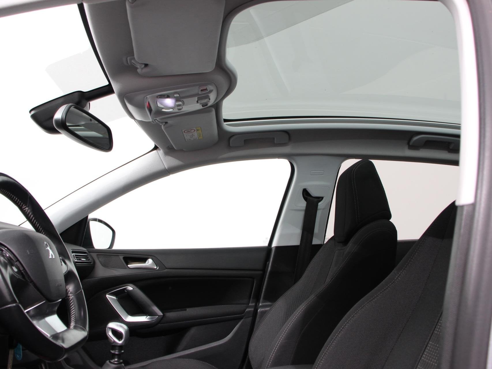 Peugeot 308 1.2 PureTech Blue Lease Premium Lees opmerkingen, Auto diversen, Handgeschakeld, Zilver of Grijs, Benzine, Peugeot