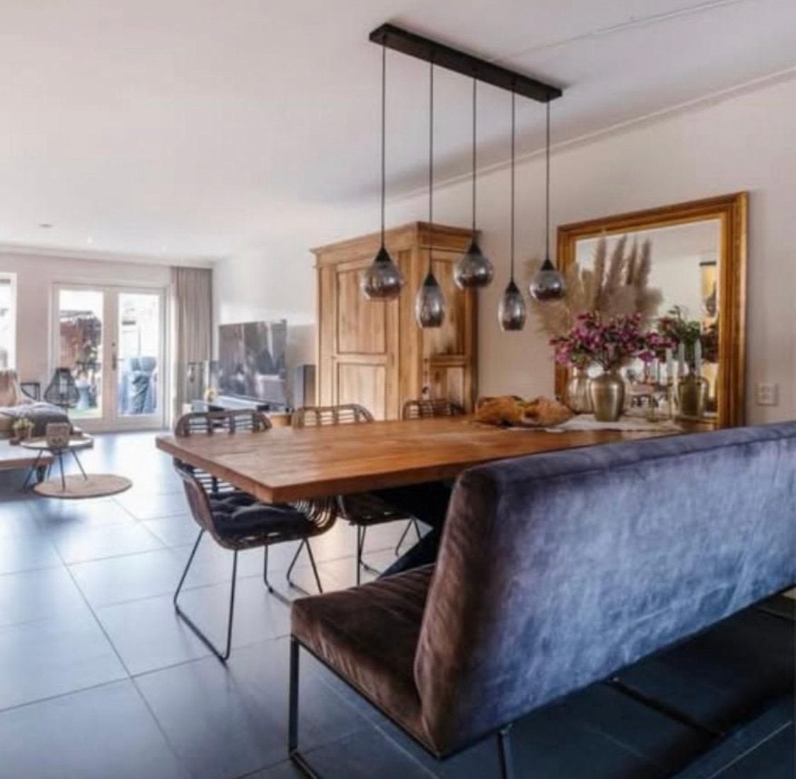 Mooie 8-persoons eettafel, 2.75 l met 8 stoelen, Ophalen, Zo goed als nieuw, Landelijk, 6 tot 8 stoelen