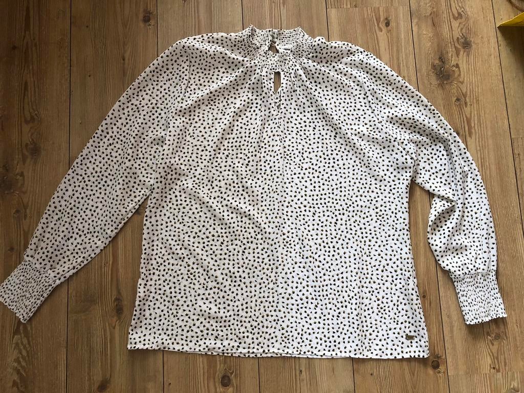 Blouse lange mouw gebr wit met zwartgoud dayz maat xxl (44), Kleding | Dames, Ophalen of Verzenden, Zo goed als nieuw, Maat 42/44 (L)