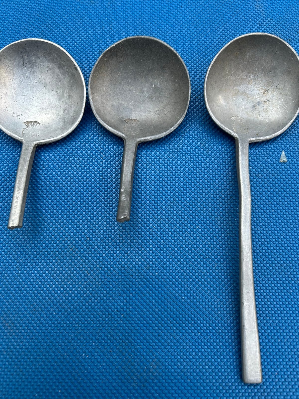 Set van 3 antieke tinnen lepels met keurmerk, Antiek en Kunst, Ophalen