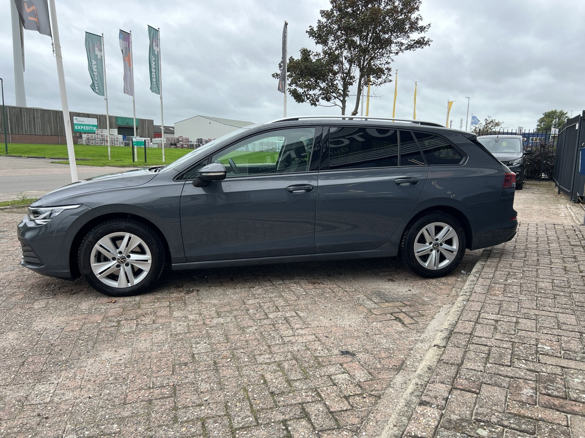 Volkswagen Golf Variant 1.5 TSI Life Business/Trekhaak (16.3, Auto's, Voorwielaandrijving, Dealer onderhouden, 4 cilinders, 1261 kg