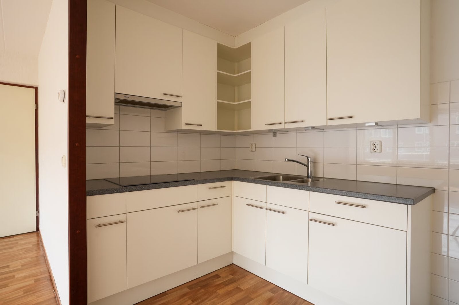 Witte keuken 2.70 x 1.85 meter, Ophalen, Wit, Hoekkeuken, Zo goed als nieuw