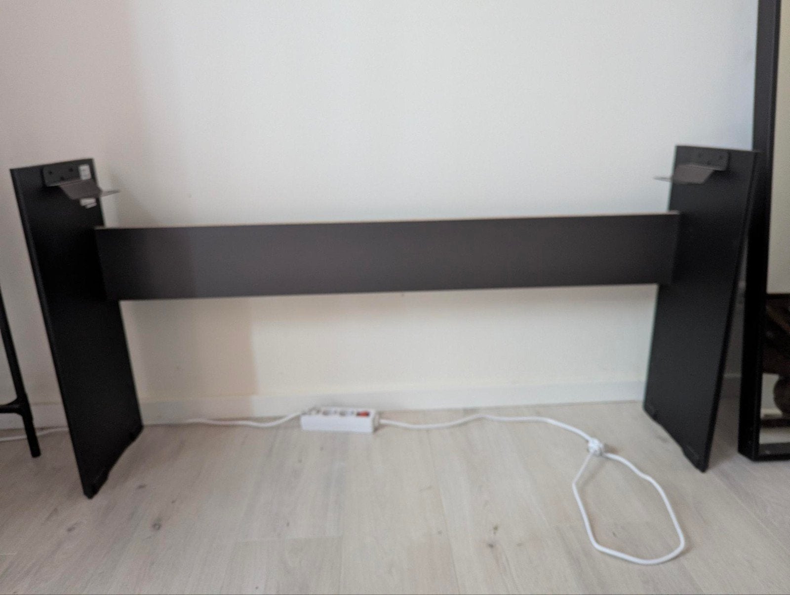 Keyboard houten standaard, Ophalen