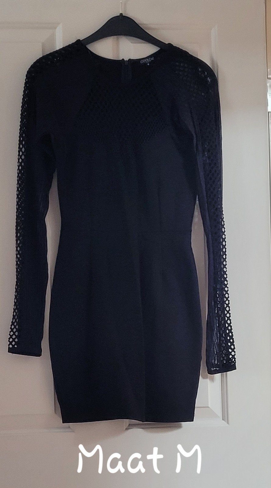 Zwart jurkje met lange mouwen en mesh details, Maat 38/40 (M), Zwart, Ophalen of Verzenden, Zo goed als nieuw