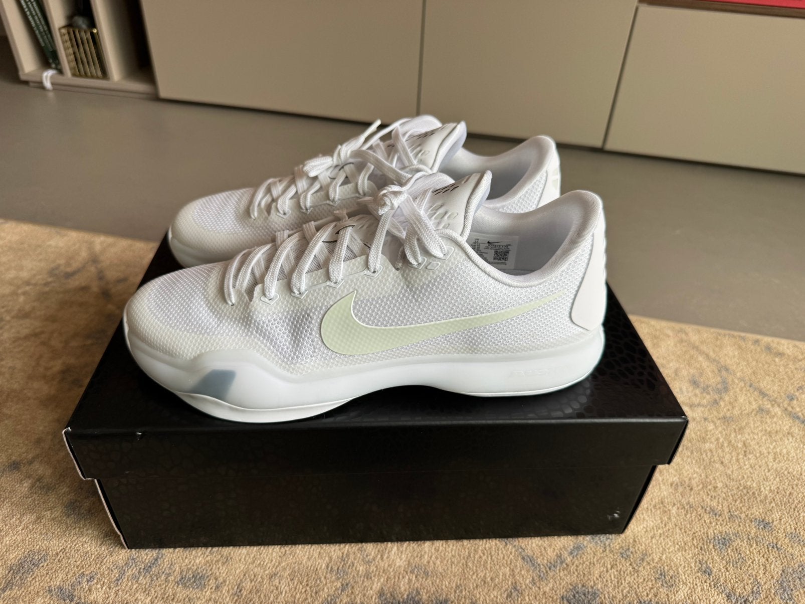 Nike Kobe 10 Protro l Halo l 46, Ophalen of Verzenden, Nieuw, Overige kleuren
