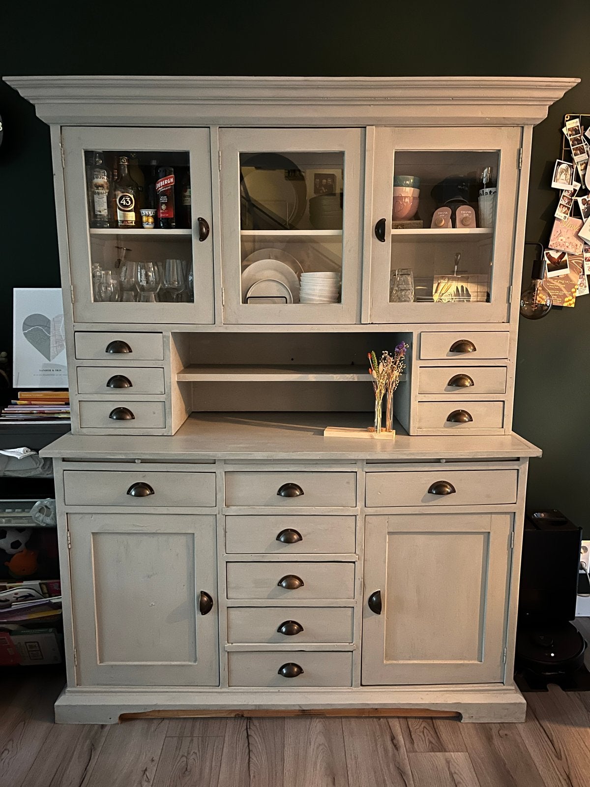 Landelijk dressoir/buffetkast met veel opbergruimte