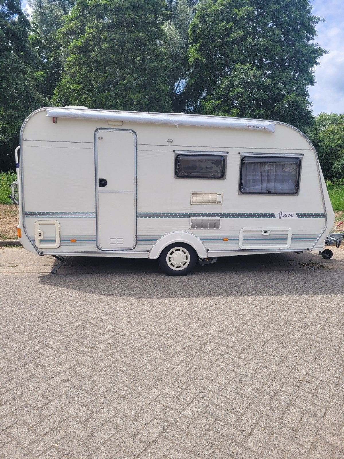 Hylander caravan 400 Vision,  met zakluifel, Caravans en Kamperen, Caravans, Overige merken, Treinzit, Particulier, Tot en met 4