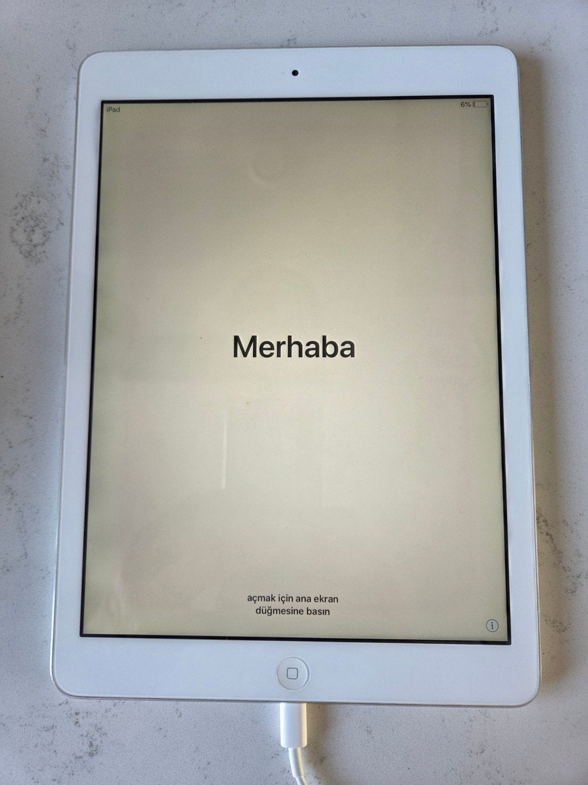 Apple iPad Air 16GB Wi-Fi - Wit/Zilver (Zo goed als nieuw)