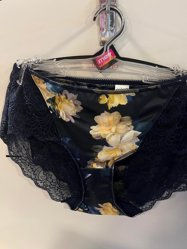 Fantasie slip maat S 36/38 NIEUW!! Nu €10,-, Ophalen of Verzenden, Slip