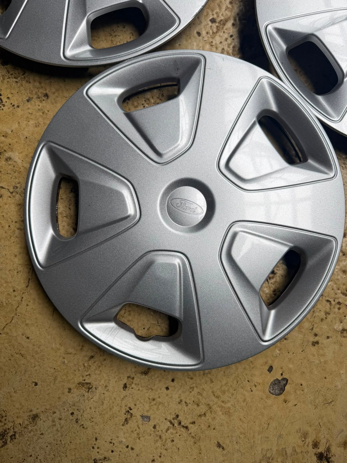 Set van 3 Ford transit custom wieldoppen  15 inch, Ophalen, Zo goed als nieuw
