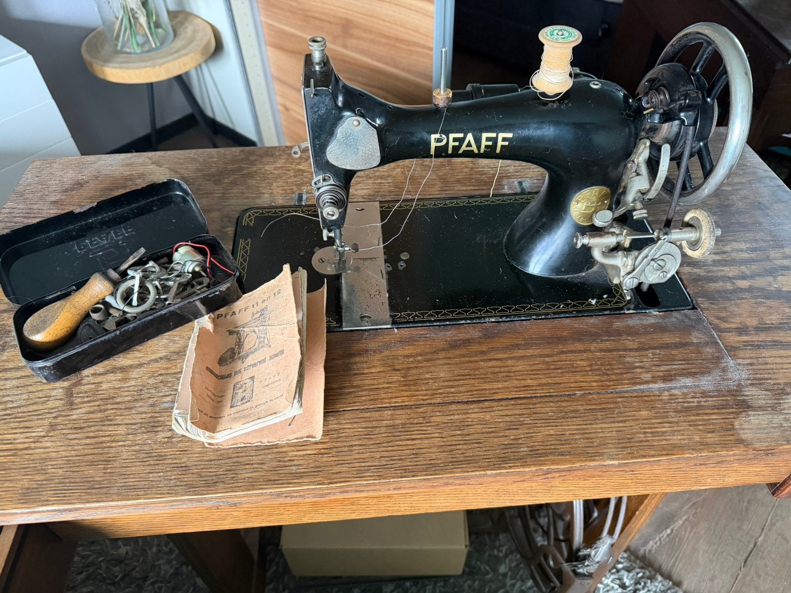 1934 Originele antieke Pfaff 11 naaimachine incl toebehoren, Antiek en Kunst, Ophalen