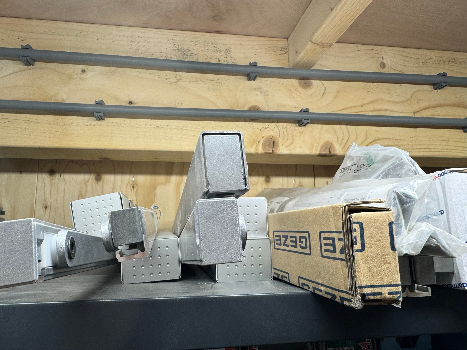 Diverse hang- en sluitwerk - Nieuw en gebruikt, Ophalen, Nieuw, Overige materialen, Overige typen