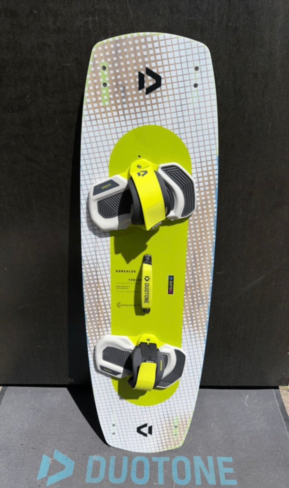Duotone Gonzales 138x41,5 / 2026 / Nieuw staat!, Watersport en Boten, 9 m², Kiteboard, Geen board, Ophalen of Verzenden