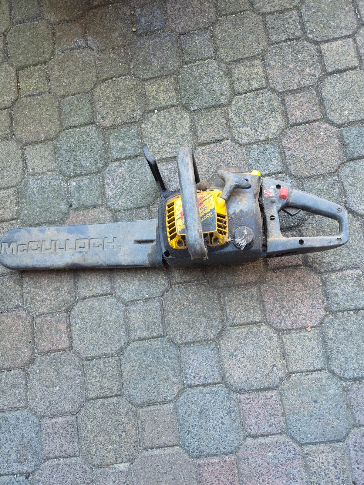 McCulloch kettingzaag - 35cm blad - Schuur opruiming, Gebruikt, Ophalen of Verzenden, 30 tot 70 mm, 1200 watt of meer