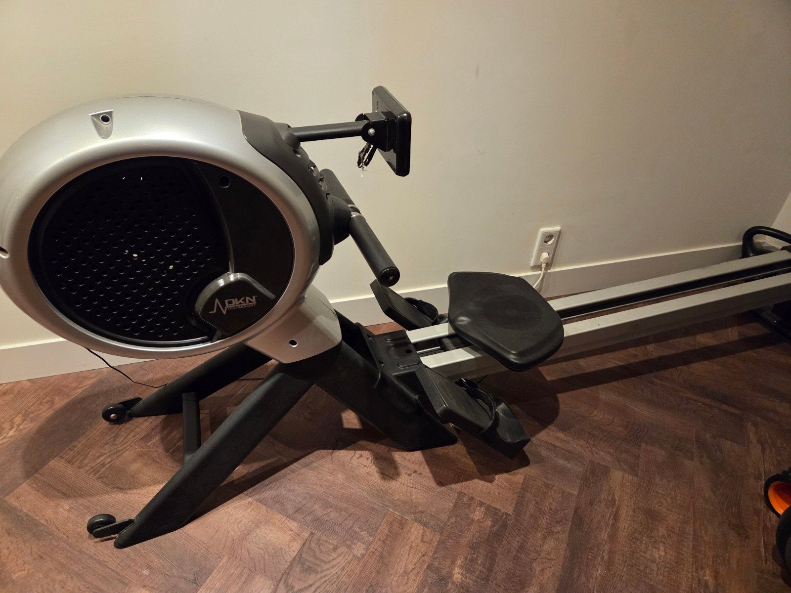 DKN Technology R-400 roeitrainer – 16 weerstandsniveaus, Ophalen, Benen, Zo goed als nieuw, Metaal