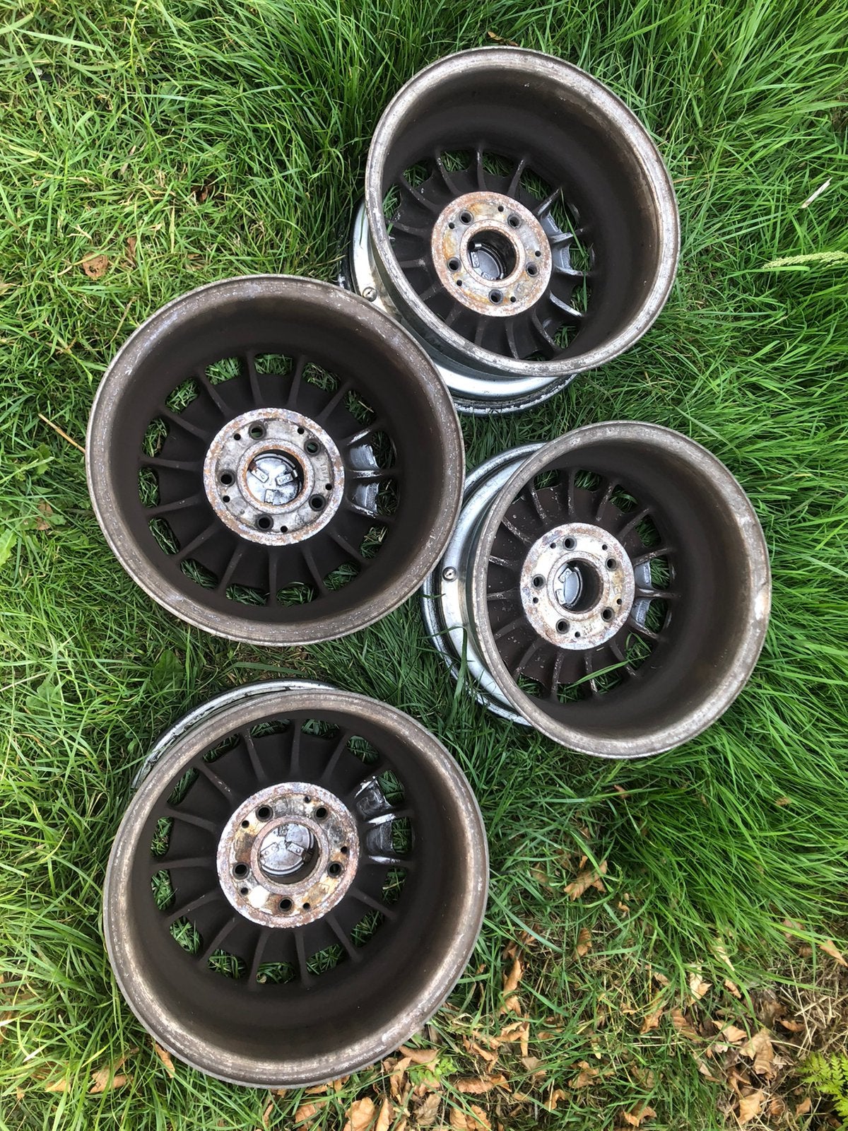 2 sets van 5 14“ kroonkurk doppen, Ophalen, Gebruikt