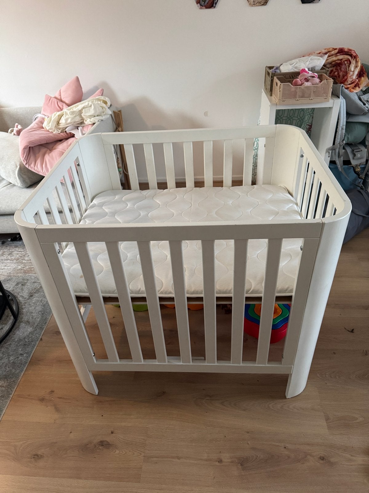 Witte box inclusief boxmatras en twee hoeslakens, Ophalen, Gebruikt, 70 tot 85 cm, Minder dan 140 cm