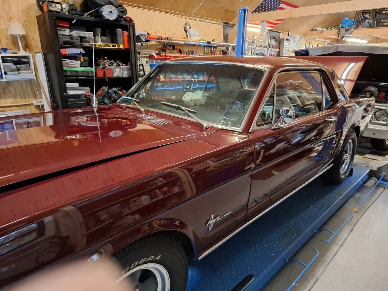 Ford Mustang Oldtimer V8 Automaat 1966, Automaat, Achterwielaandrijving, 5000 cc, Leder