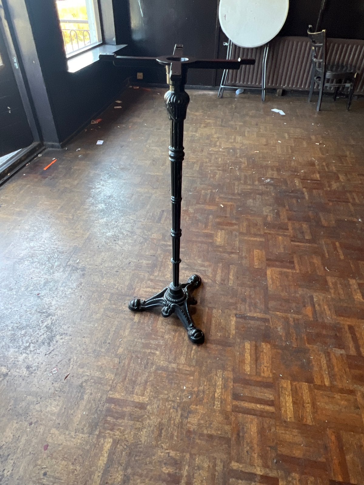 Gietijzeren Tafelpoot - Robuust en Decoratief, Tafelpoot, 100 tot 150 cm, Zo goed als nieuw, Metaal
