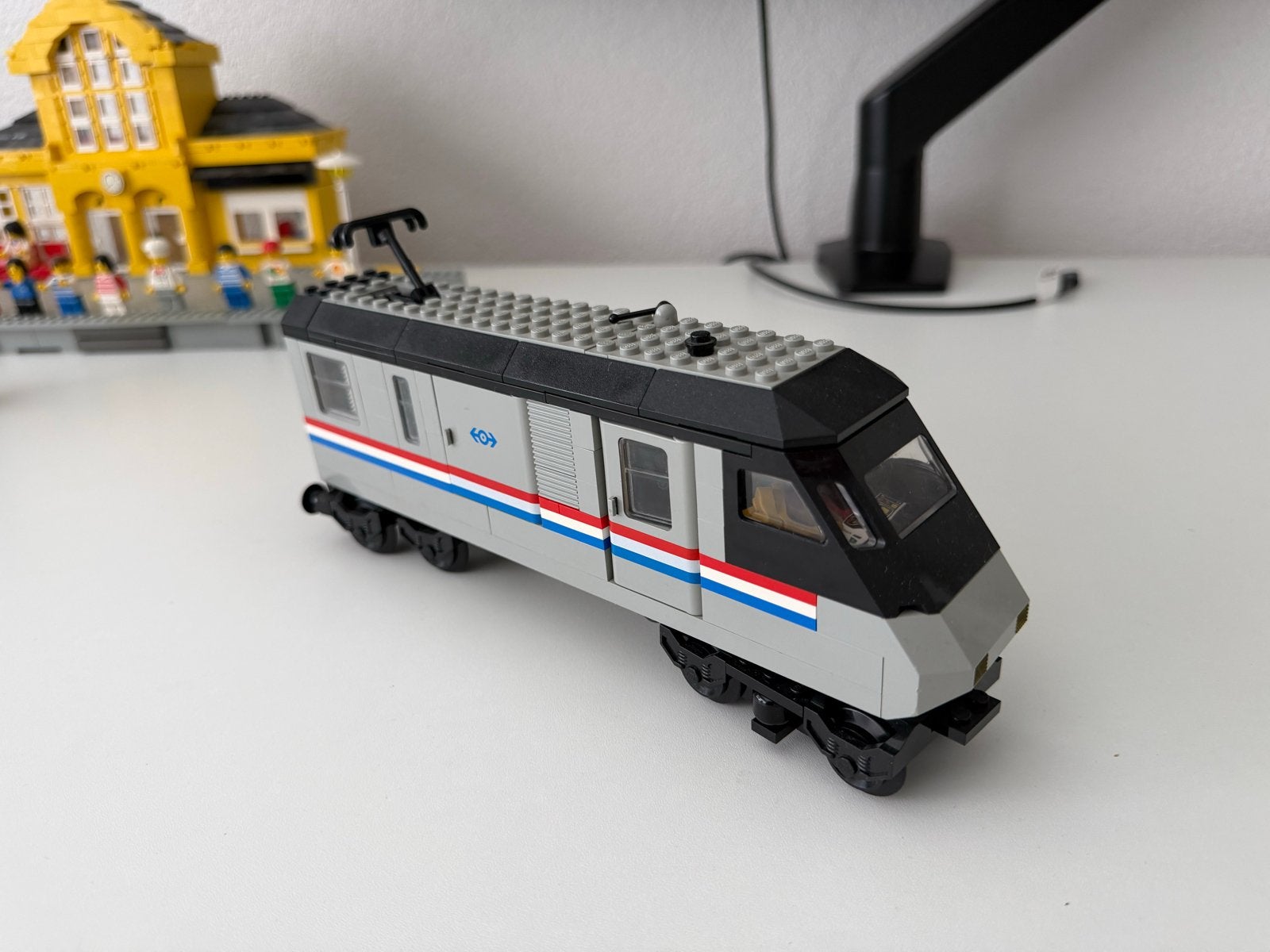 LEGO trein 4558 Metroliner + 4547 Club Car + 4554 Station, Ophalen of Verzenden, Gebruikt, Overige merken