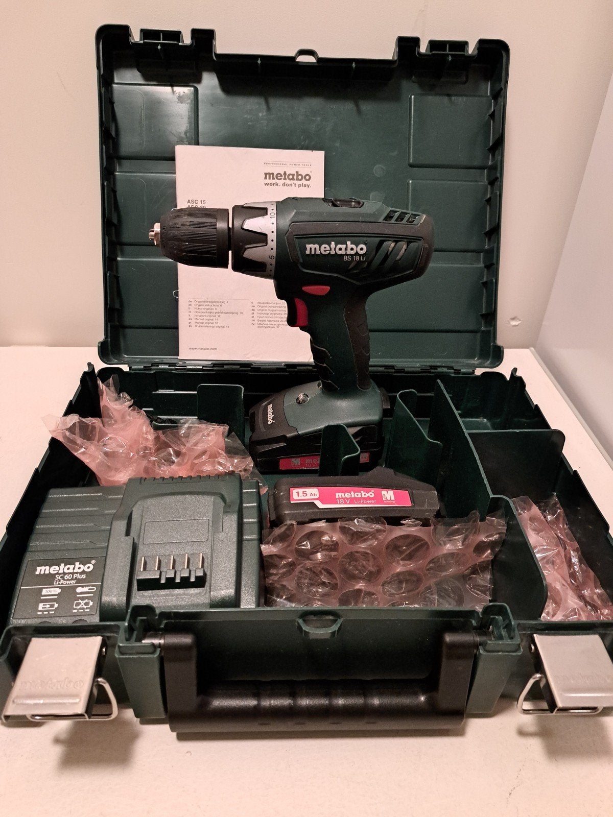Metabo BS 18 Li Boor- en Schroefmachine met 2 accu's, Ophalen of Verzenden, Gebruikt, 600 watt of meer, Boor- en Schroefmachine