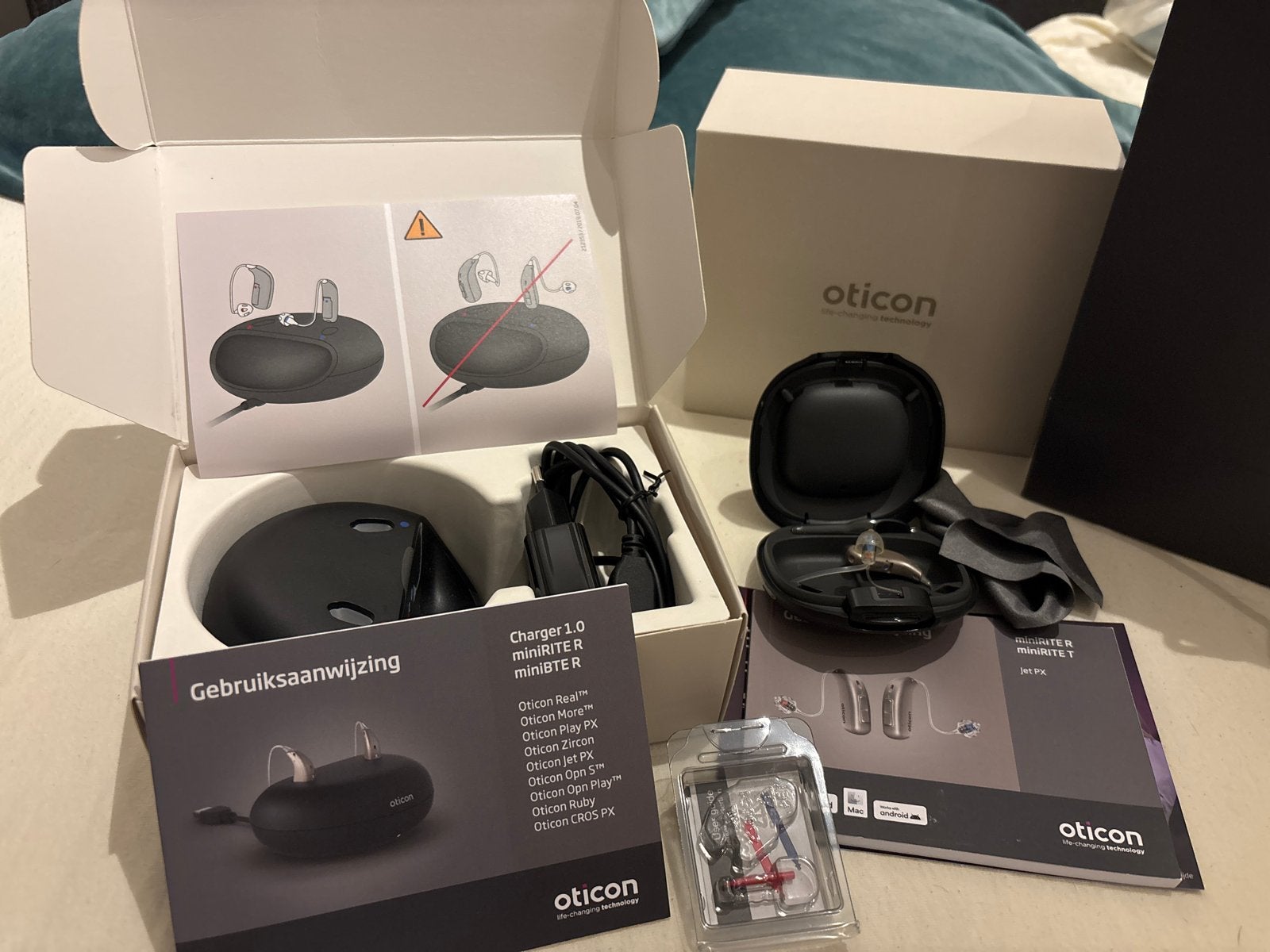 Oticon oplader eventueel met gehooraparaat, Ophalen of Verzenden