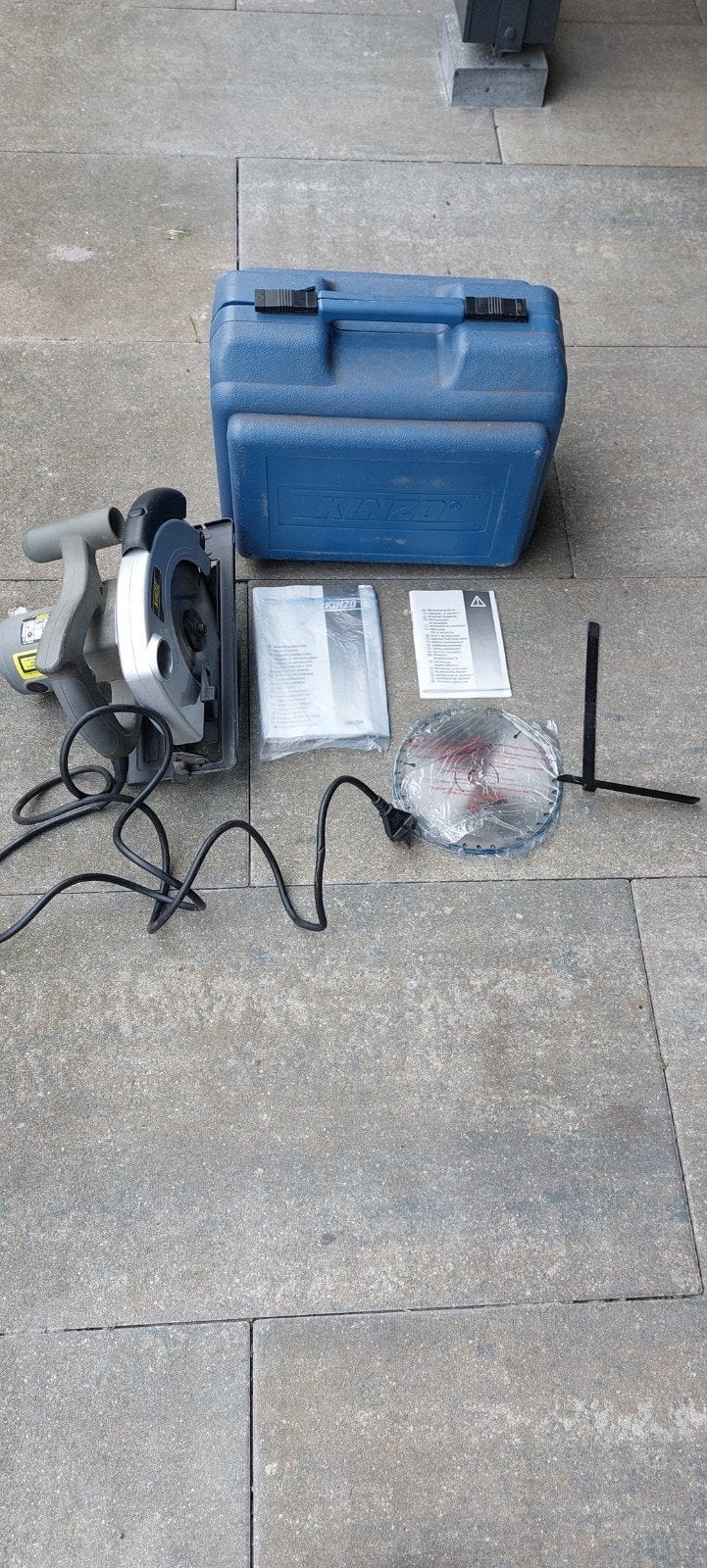 Kinzo Cirkelzaag 1200W met Laser en Zaagblad, Gebruikt, Cirkelzaag, Kinzo, Ophalen of Verzenden
